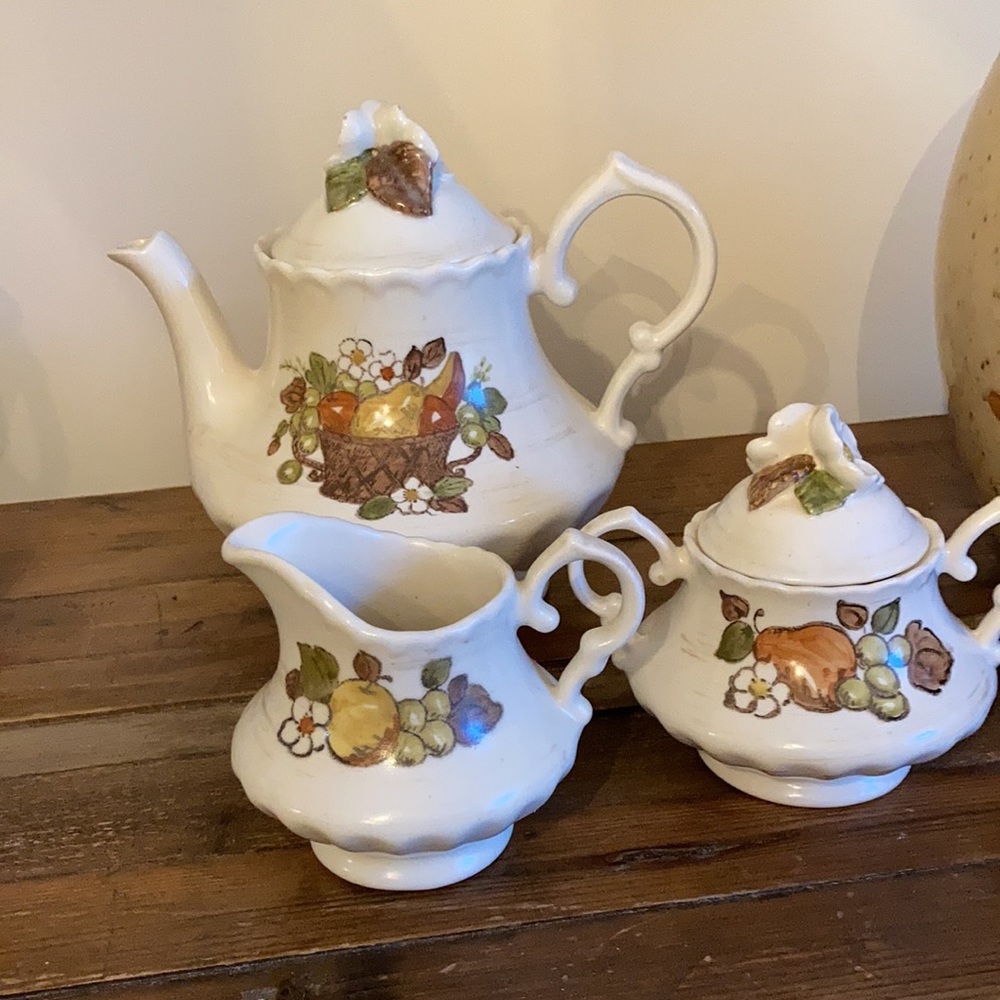 Metlox California 3 piece tea set